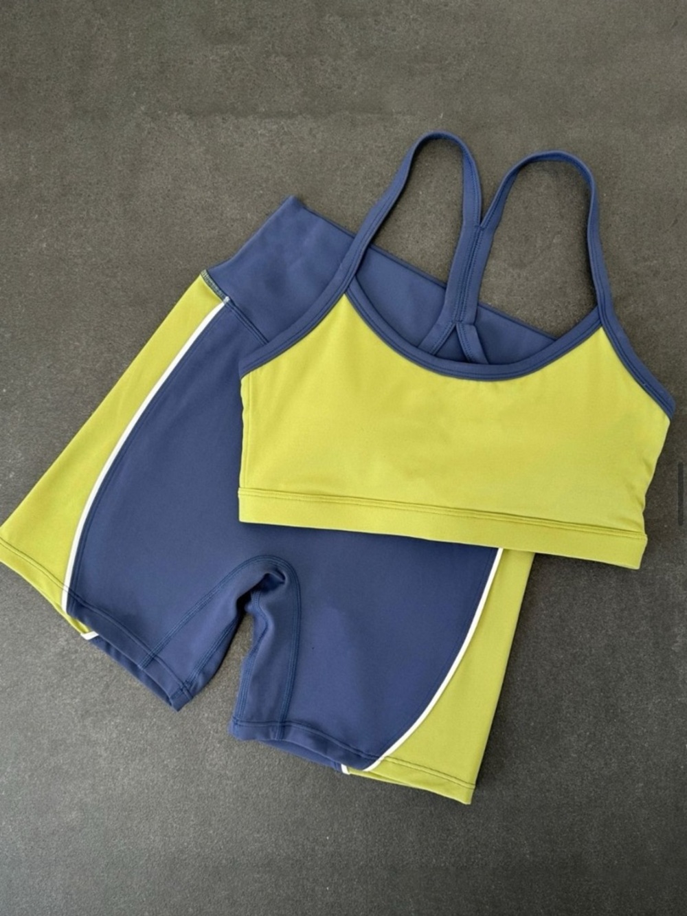 Vitality Track Star Speedy Volley Shorts and Bar Bra Cloud II Set